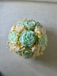 Fresh Linen Candle Bouquet (medium)