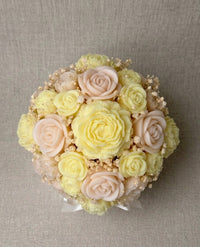 Fresh Linen Candle Bouquet