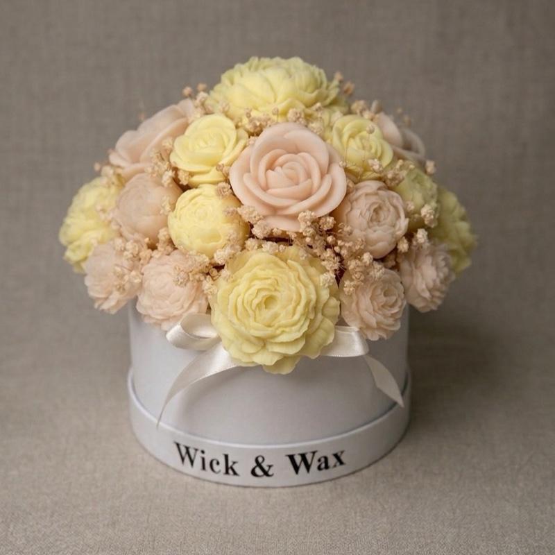 Fresh Linen Candle Bouquet