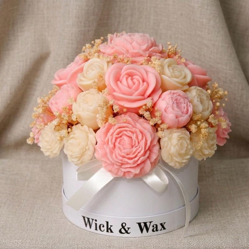 Fresh Cut Roses Candle Bouquet